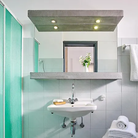 Galanis Rooms Guest house Adamantas (Milos)