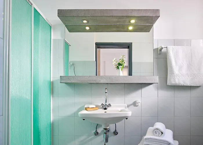 Galanis Rooms Гостевой дом Адамас